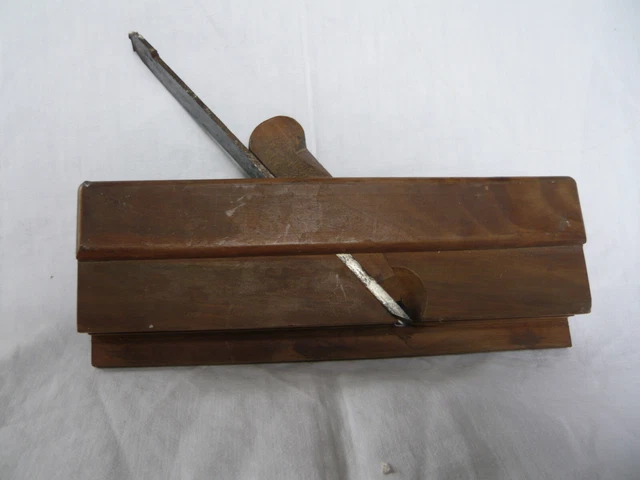 RABOT À MOULURE FEUILLURE EN BOIS OUTIL ANCIEN DE MENUISERIE ET SON FER