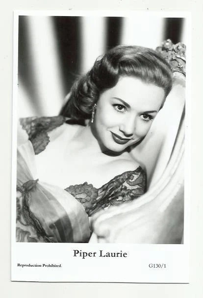 (B1) Piper Laurie Photo Card (G130/1) Filmstar Movie Beauty Pin Up Glamour Girls