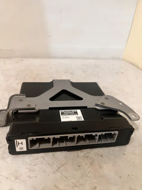 2016 Toyota Prius  Hybrid Vehicle Control Module Unit OEM 89981-52110 3