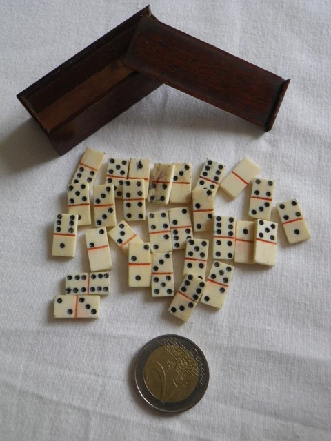 Ancien Jeu De Dominos Miniature Pour Poupée Parisienne - Occasion Vintage