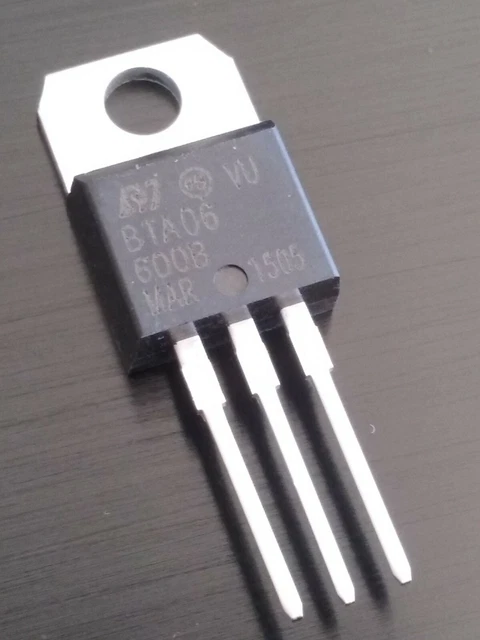 NEW OLD STOCK STMicroelectronics BTA06-600B, TRIAC, 600V 6A TO-220 ...