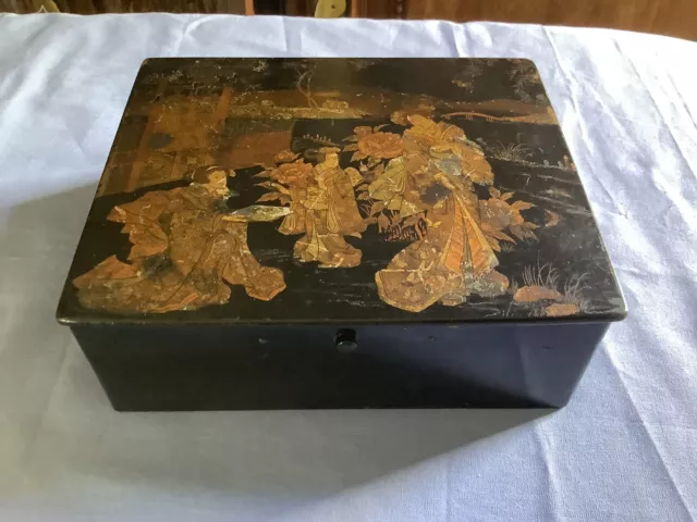 ancienne boîte Napoléon III carton bouilli decor japonisant