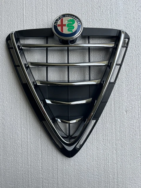 Griglia Anteriore Nero Brunito Per Alfa Romeo Giulietta - Design Sportivo Nido D'ape