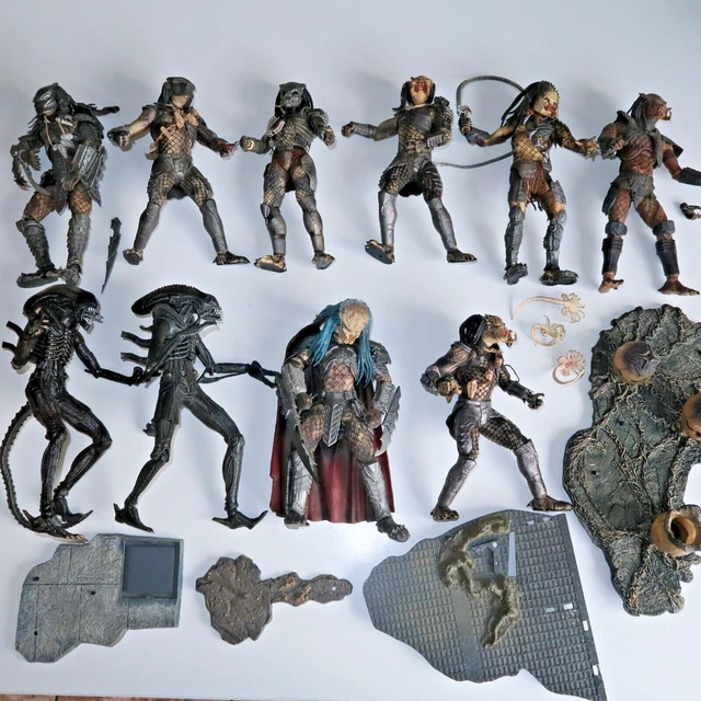 PACCHETTO ACTION FIGURE Alien vs Predator NECA McFarlane Facehugger