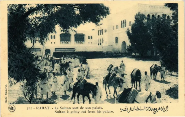CPA AK RABAT Le Sultan sort de son palais MAROC (796814)