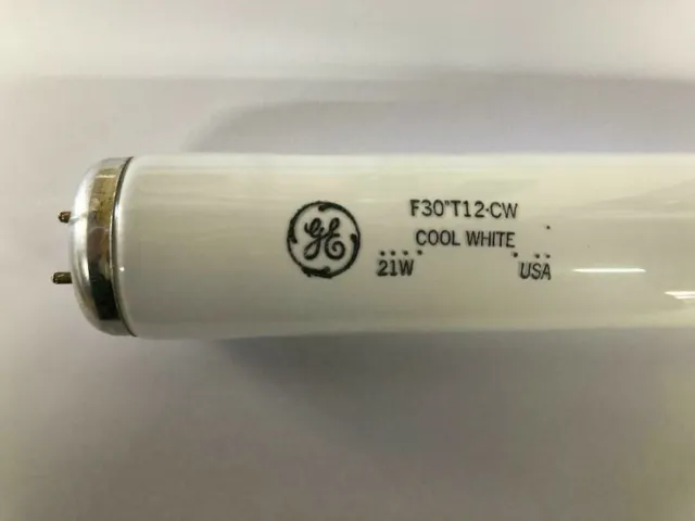 24 GE 10355 F30"T12/CW 21W Cool White Medium BiPin Straight T12 30 Inch Tube