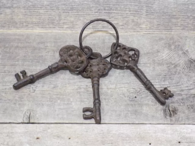 3 CAST IRON JAIL Keys House RUSTIC WESTERN CHURCH Key Ring Lock SKELETON Prop