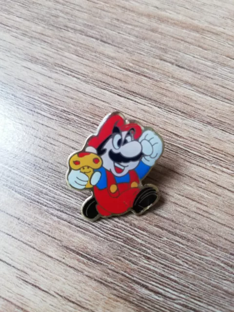 Pin's Pins super Mario champignon jeux video - NEUF