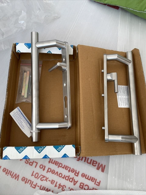 Par de manijas de puerta de patio Blu Performance - Serie KM9 316 acero inoxidable