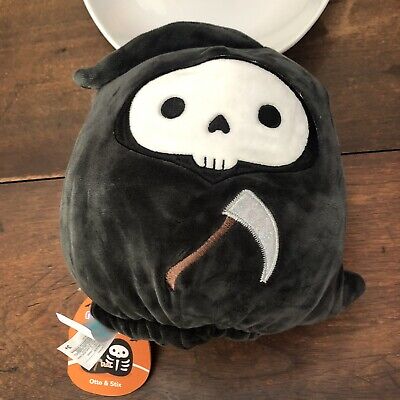 stix the skeleton squishmallow