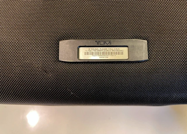 TUMI Alpha 2 Continental 21" Expandable 2 Wheeled Carry-On ~ 22021 D2 - GREAT 4