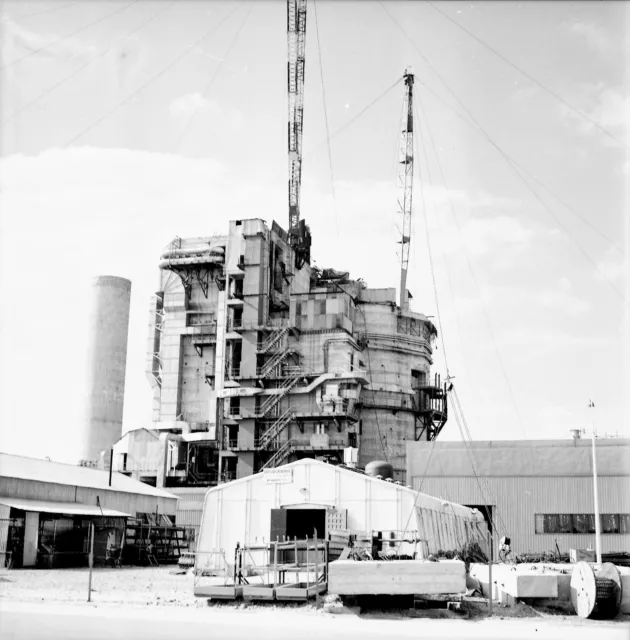 AVOINE c. 1965 - Centrale Nucléaire de Chinon - Négatif 6 x 6 - N6 CVL7