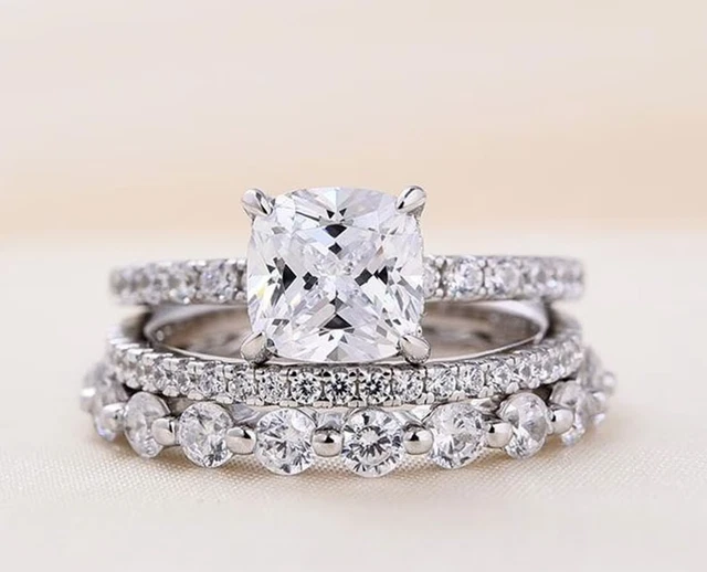 3.50Ct Taglio Cushion Moissanite Fidanzamento Trio Set Anello 14k Bianco Dorato