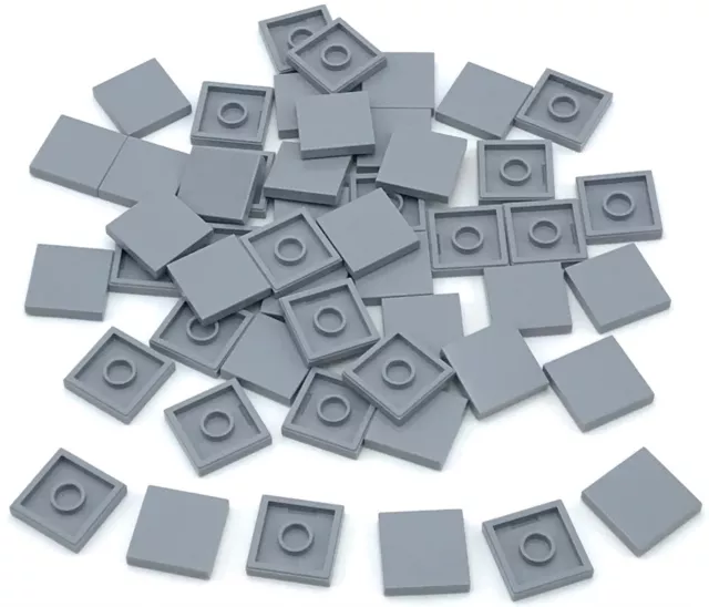 Lego 50 Nuovo Luce Bluastro Grigio Piastrelle 2 x 2 Con Groove Piatto Liscio