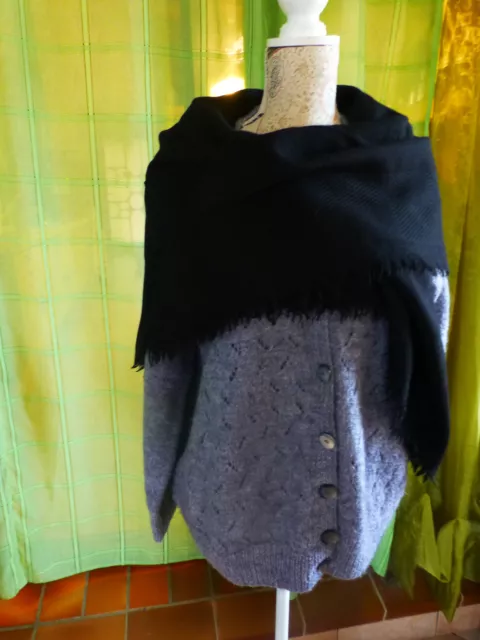 lot== femme T4-5 gris gilet tricoté laine +grande étole noire
