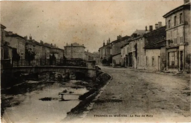 CPA Fresnes in Woevre-La Rue de Metz (232367)
