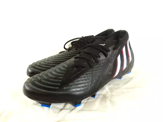 Crampon moulé hotsell a visser adidas