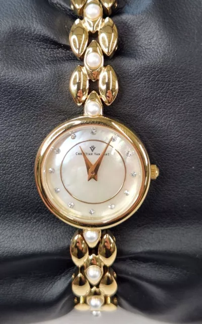 Christian Van Sant Womens Gold Tone Stainless Steel Bracelet Watch Cv0616
