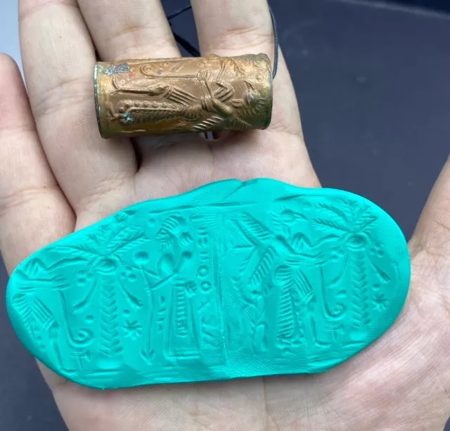 Beautiful Near Eastern Sumerian Bronze Cylinder Seal. Rare