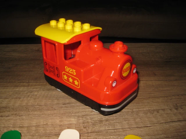 Locomotive à Moteur Hape - Rouge/Jaune/Bleue, Avec Bouton On/Off, Pour Circuits Train Enfant