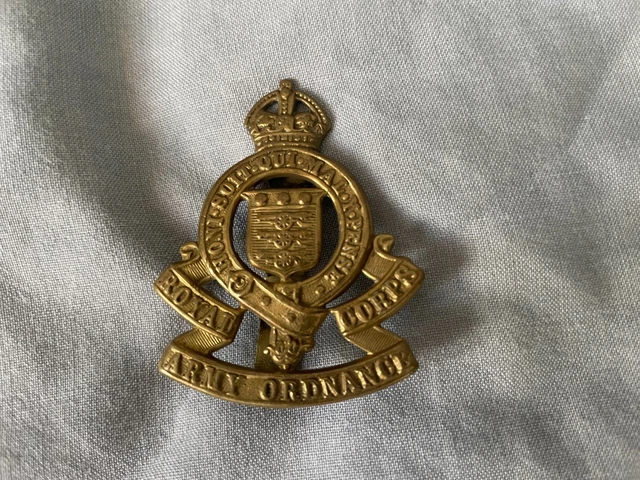 ORIGINAL WW2 BRITISH Army RAOC Royal Army Ordnance Corps Cap Badge £5. ...