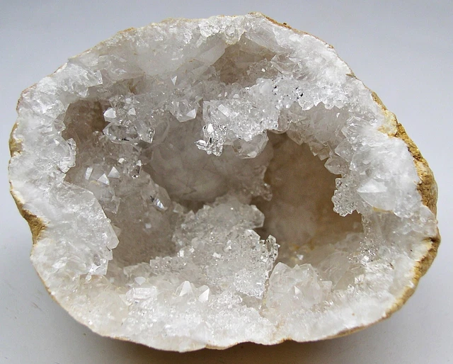 Quarz Geode Druse mit BERGKRISTALL Schneequarz Oulad Bou Ali Khourigba Marokko !