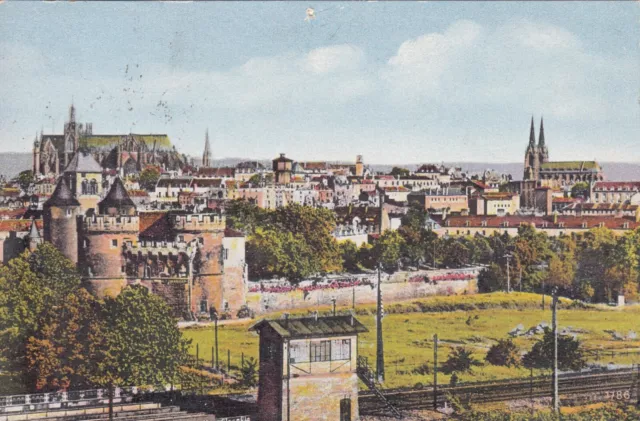 Carte postale ancienne MOSELLE METZ vue générale chemin de fer timbrée 1945