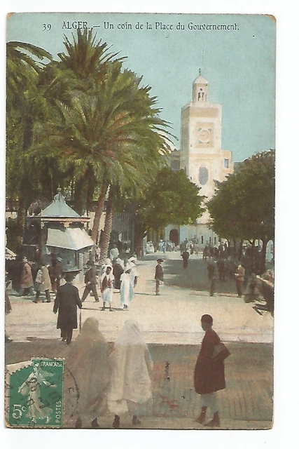Cpa Algerie , Alger , Un Coin De La Place Du Gouvernement
