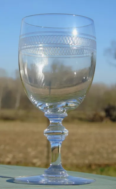 Baccarat? Saint Louis? - Verre à eau en cristal gravé. Fin XIXe /Début Xxe s.