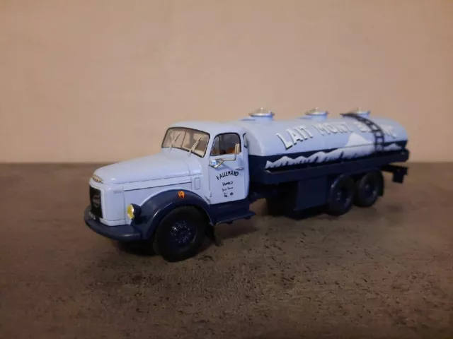 VOLVO N88 Citerne Lait 1/43 Altaya