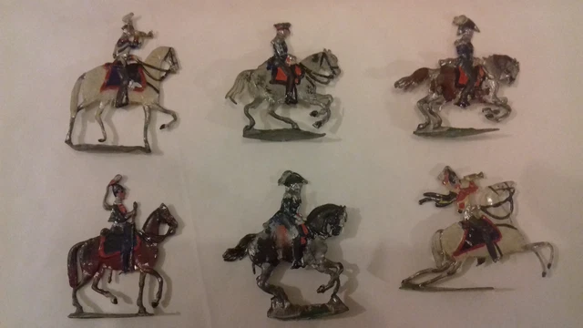 soldats plat d'étain peints. lot de 6 Figurines cavaliers divers (Ln°7)