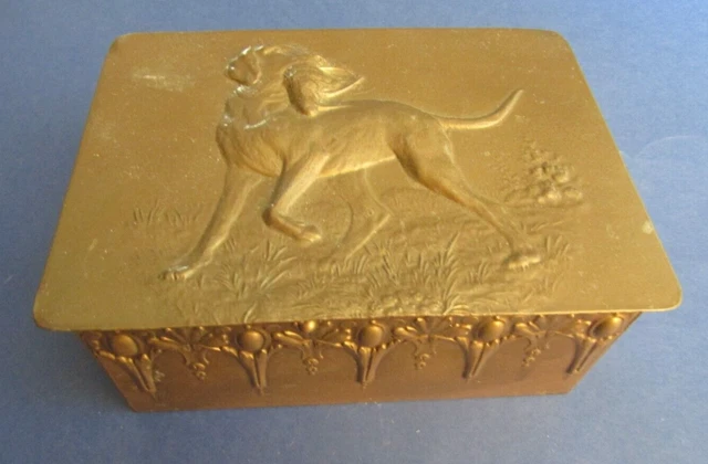 BOITE à cigarette en tôle Scène CHASSE CHIEN tin cigarette box with dog hunting