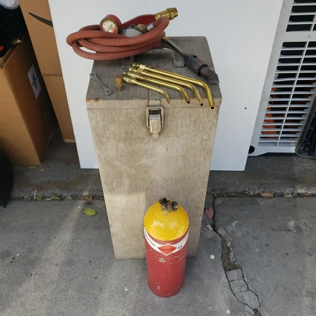 Vtg Prest-o-Lite Acetylene Welding Kit, Regulator, Tank, Hose, Torch, Tips READ
