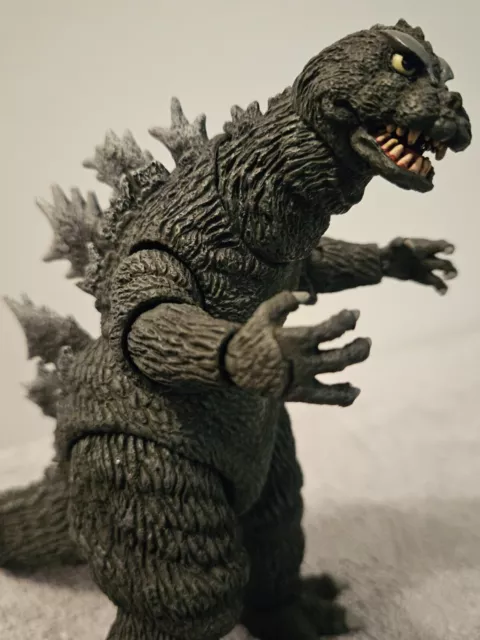 NECA GODZILLA VS. (AGAINST) MOTHRA 1964 ACTION FIGURe