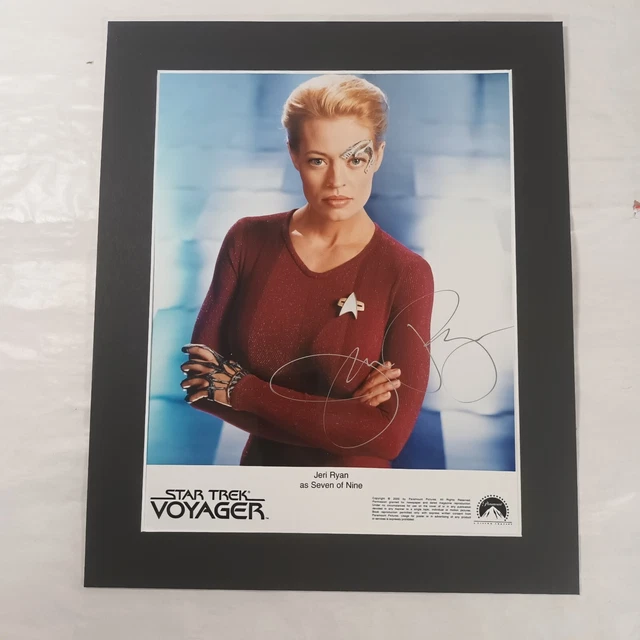 Star Trek Voyager Jeri Ryan Seven of Nine Photo Signed Print Framed