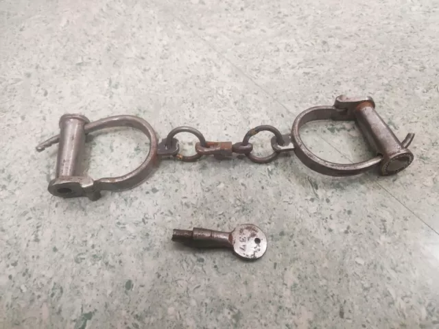 Vintage Hand Key Iron Police Jailer Handcuff And Shackle HC53