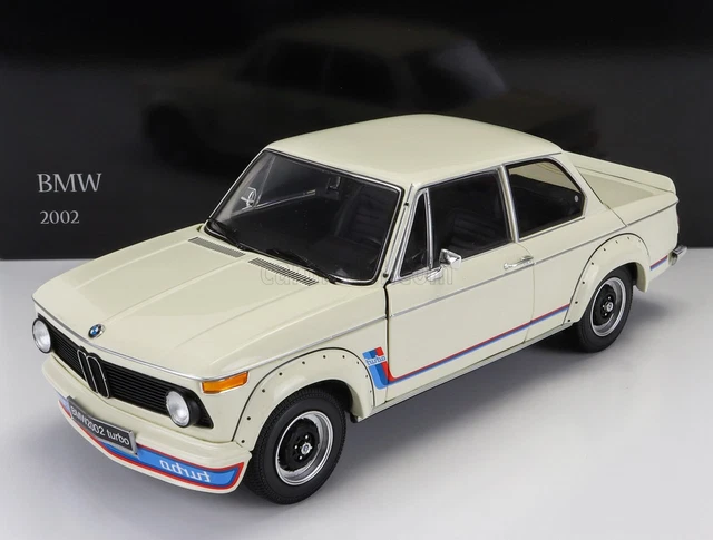 Maquette de voiture en plastique BMW 2002 Turbo 1/24