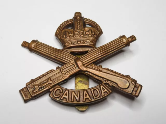 Canada CEF WW1 Cap Badge The Canadian Machine Gun Corps Style A