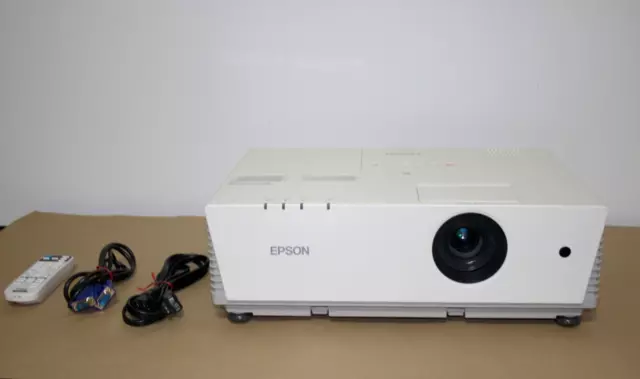 Epson 6100i PowerLite Home Theater Projector 3500 Lumens. 1637 Hours on Lamp