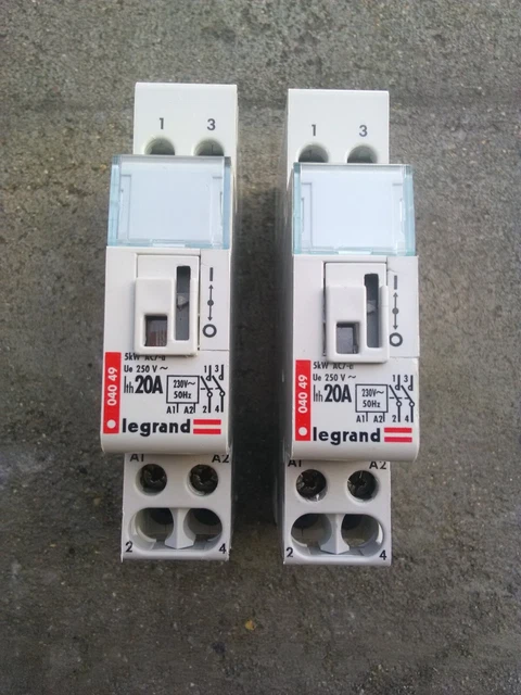 Contacteur Télémechanique CA2KN40 - 10A, 4 Poles, Bobine 220/230V - Occasion Fonctionnel