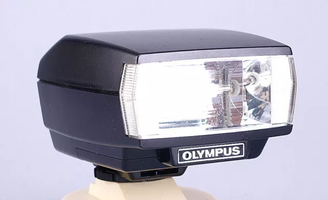 Olympus OM system Electronic Flash T20. With owners manual.
