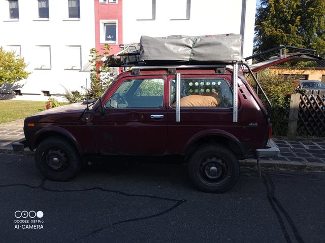 Lada NIVA 4x4 LPG 1,7i Dachzelt Reisen Gelände Lada NIVA 4x4 LPG 1,7i Dachzelt Reisen Gelände