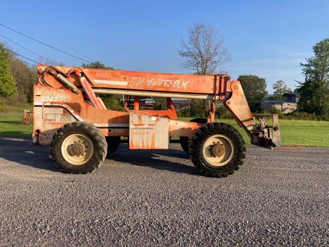 1999 SkyTrak 8042 Telehandler Forklift