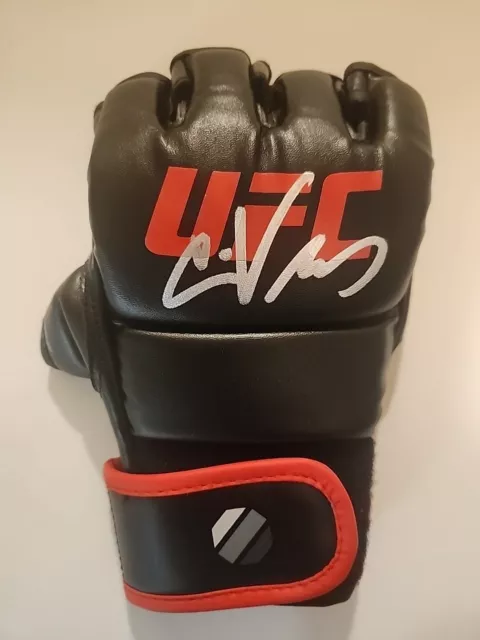 Cain Velazquez Signed Autographed Ufc Glove Coa Bas Beckett #Bh88969