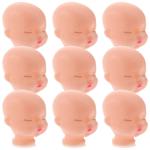 Baby Born Kindergarten Tuta da Neve 36 cm - Giocattolo per Bambini - per Mani Piccole - Promuove l'empatia e Le abilità sociali - età: 2+ Anni - Include Tuta da Neve e Scarponi