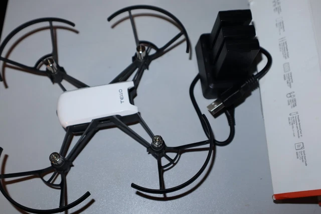 Tello TLW0004 Mini Drone Powered by DJI 5 MP Photos - FOR PARTS - NO PROPELLERS