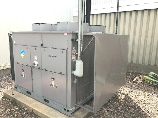 Carrier Aquasnap 56-Ton Air-Cooled Liquid Chiller