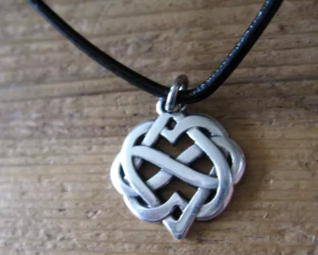 Celtic Anhänger Kette Leder Halskette Infinity Surferschmuck Surferkette