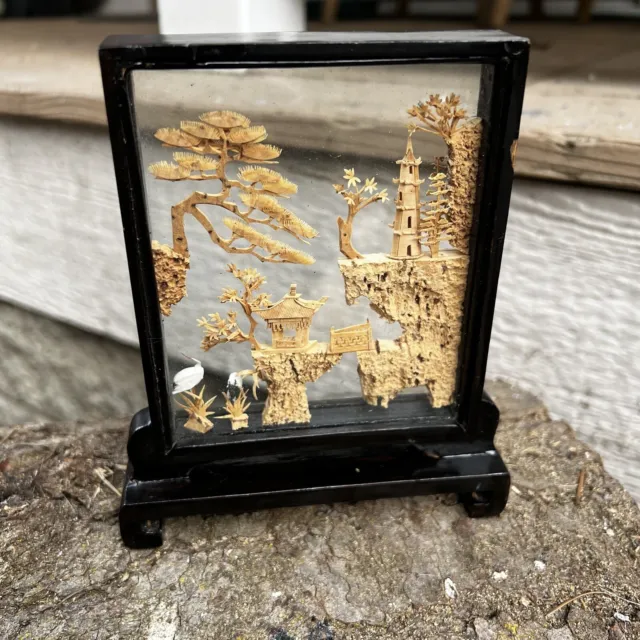 Chinese Vtg Diorama Hand-Carved Cork Scene Black Laquer Glass Encased  6”