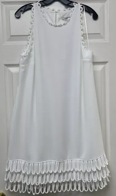 NWT Trina Turk Seahorse Scalloped Trim Shift Dress Women’s Size 12 White Wash